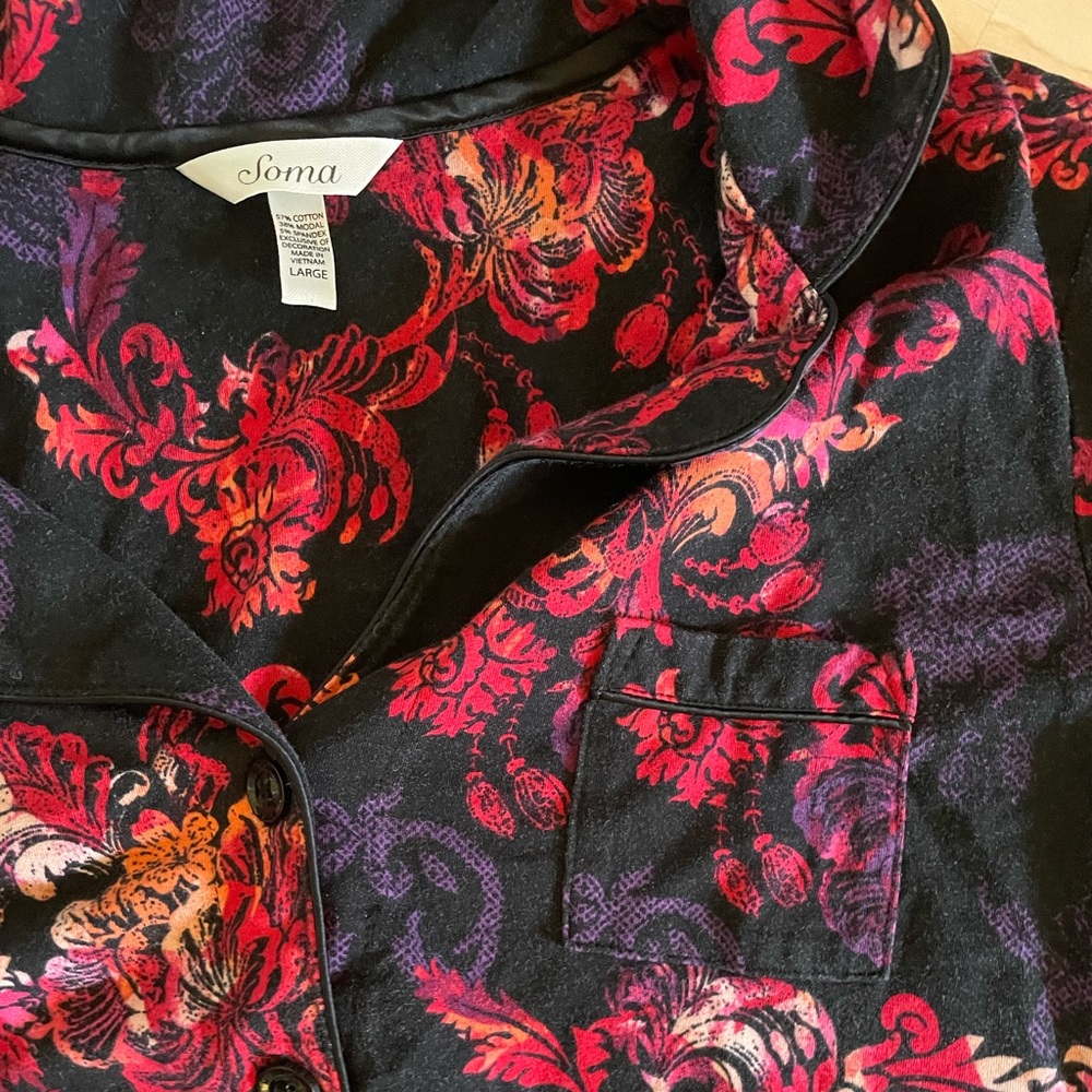 Soma Black Floral Velvet-Feel Pajama Top with Red and Purple Scroll Print - Picture 7 of 9